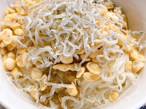 ちりめんじゃこ、天かすのせ！納豆そうめん♡